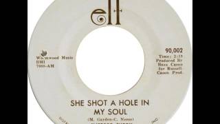 Clifford Curry - She Shot A Hole In My Soul