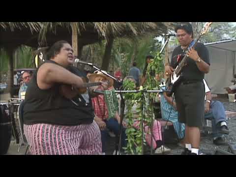 Israel "IZ" Kamakawiwoʻole - "Ahi Wela - Twinkle Twinkle Little Star" Live