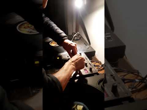 dj naifer hard Techno