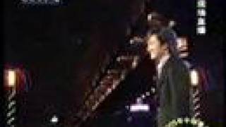 Download lagu 苏有朋2005中秋武汉长江演唱《珍惜》 mp3