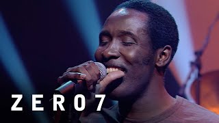 Zero 7 Feat. Mozez - I Have Seen (Later... with Jools Holland, 19 October 2001)