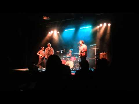 CRTVTR feat Mike Watt - We Need Time Live in Genova (LaClaque)