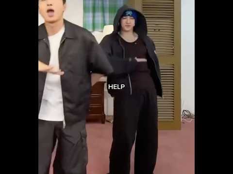 the pants fit him very well 😭 #bangchan #bangchanstraykids #bangchanskz #straykids #skz