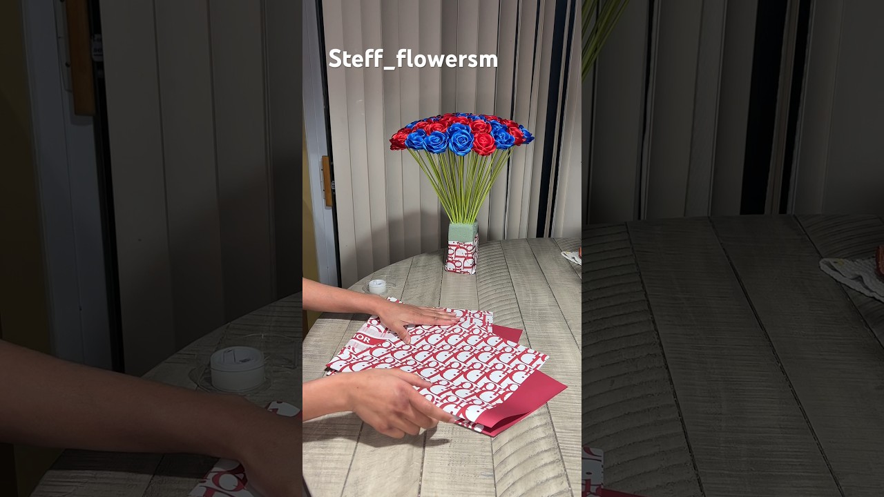 Ramo de 50 rosas eternas, sígueme en Instagram @Stefy.M  #tutorial #rosaseternas