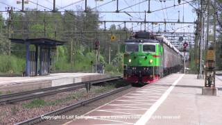 preview picture of video 'Green Cargo Rd2 1094 with freight train at Laxå, Sweden'