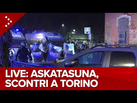 LIVE Sgombero Askatasuna, scontri a Torino: diretta video