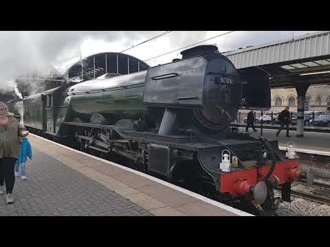 Flying Scotsman and Mayflower at Newcastle station 09/05/19