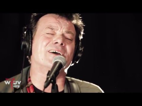 The James Hunter Six - "Something's Calling" (Live at WFUV)