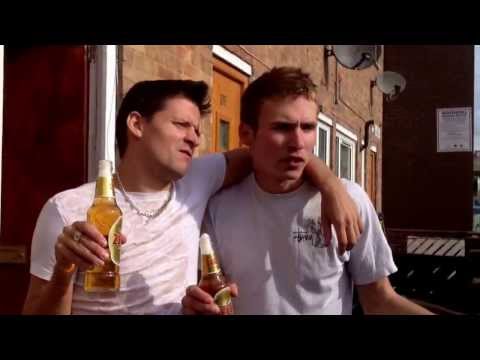 Liec pie lūpām kausu