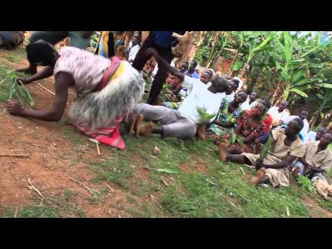 Namaddu Troupe - Kwakira Wiita - The Singing Wells project