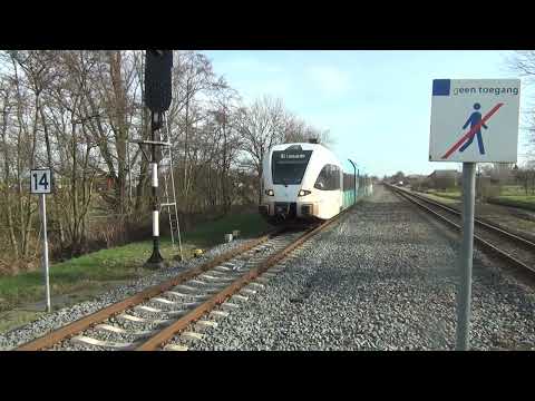 RE1 richting Leeuwarden komt door station Buitenpost!