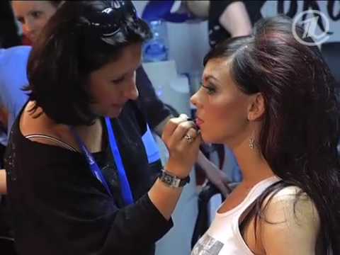 LIVE! Backstage from the make-up room during the 1st semifinal evening 2009!