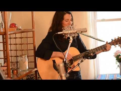 Annabelle Chvostek - Racing With The Sun (Ella Jenkins cover)