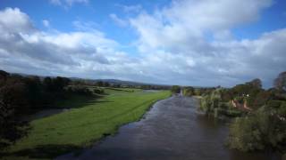 preview picture of video 'DJI S800: River Dee at Old Dee Bridge, Farndon'