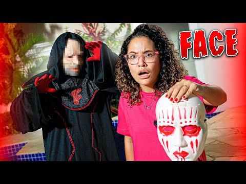 O FACE DEIXOU SUA MÁSCARA CAIR E VIMOS ALGO BIZARRO!