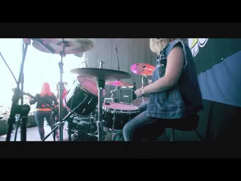 Rock'n'Roll Disaster Official Music Video 2014 - Thundermother