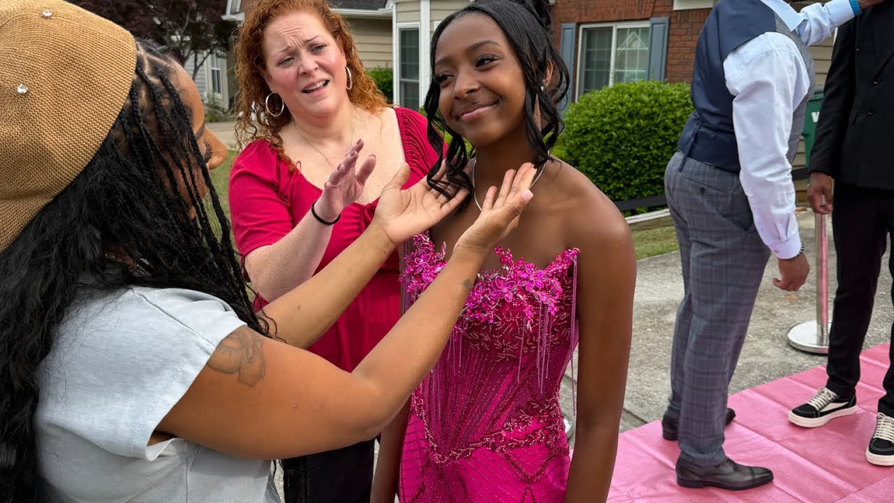 Bethany interrupts Sharra’s moment with Brooke and asks for alone time before she leaves for Prom