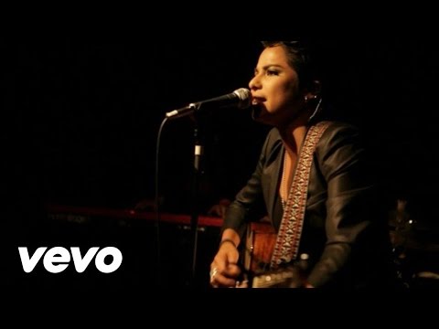 Vicci Martinez - Come Along (Live At The Key Club/2012)