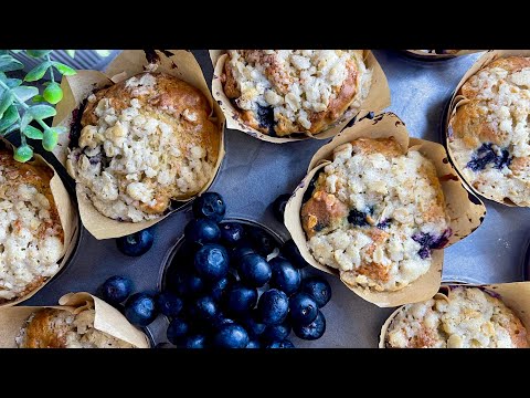 Blueberry Banana Muffins w/ Crumble Topping- The Lazy Girls Kitchen 