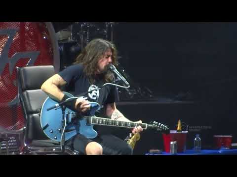 Foo Fighters at Rogers Arena: Summer of 69 (Bryan Adams cover)