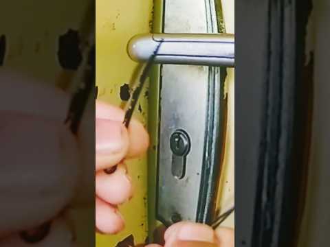 How To pick a Door Lock #hairpin