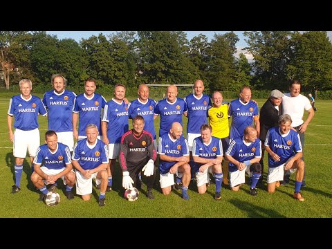 Benefizspiel Blau-Gelb Stolpen : Ostfussball Traditionsmannschaft Burgstadion Stolpen 02.09.2022