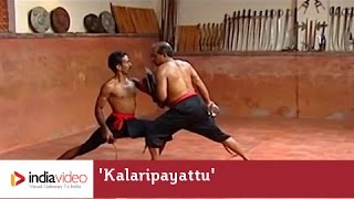 Fighting with Urumi and Paricha in Kalaripayattu 