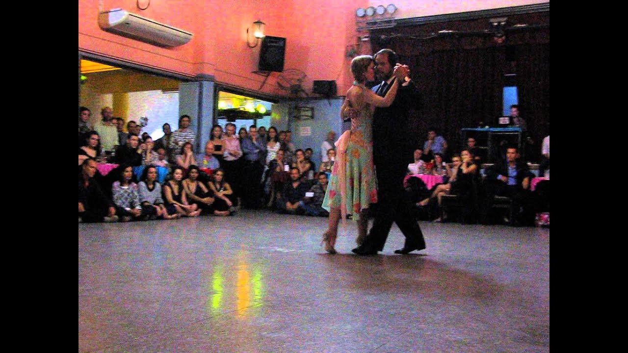 FABIAN PERALTA y JOSEFINA BERMUDEZ en Viva La Pepa Milonga (3/4)