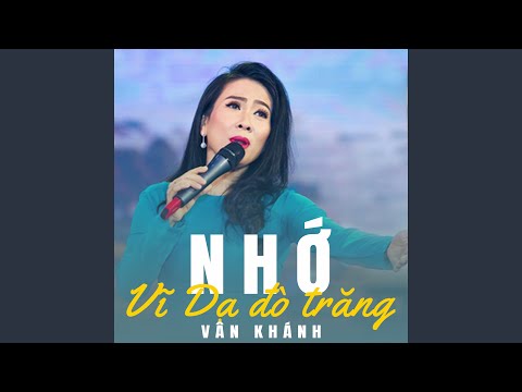 Thể hiện bởi Vân Khánh