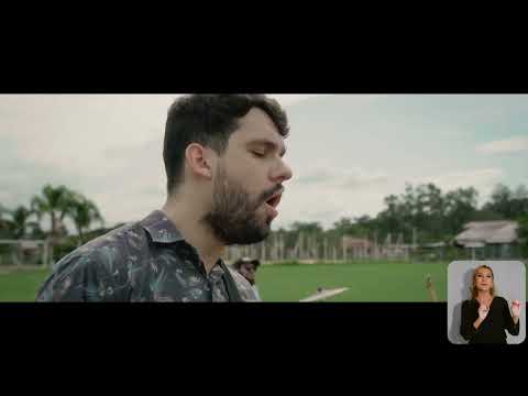 Caixalote - O Som Me Abraça (Clipe Oficial com Tradução em Libras)