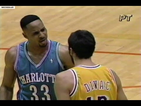 Vlade Divac Battles Alonzo Mourning! Hornets @ Lakers February 1995