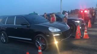 Drag Infiniti FX500 400hp VS Porsche Cayenne 500hp