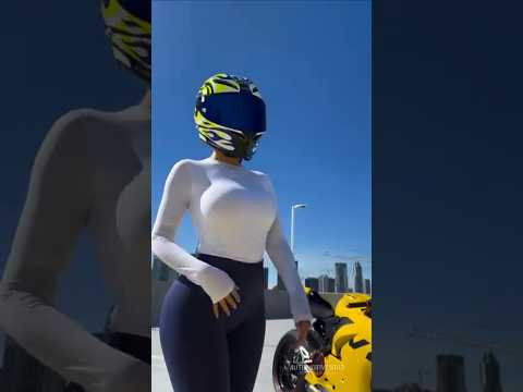 2025 yellow ducati 💛