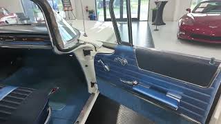 1960 Pontiac Bonneville Vista Hardtop Interior Tour 2
