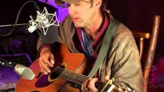 Malcolm Holcombe "Down In the Woods"