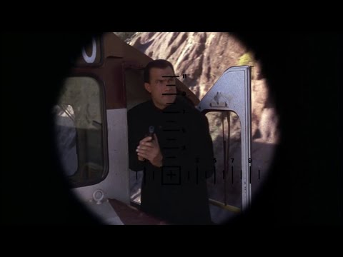 Casey Ryback under fire - Under Siege 2: Dark Territory (1995) HD