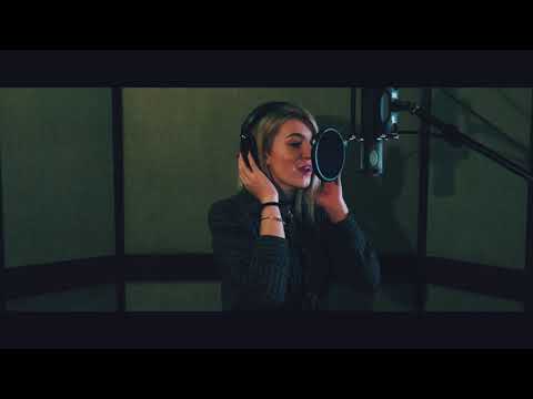 Amy Winehouse Valerie (cover by Kateryna Biehu)