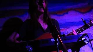 Minor Alps - Such A Beautiful Girl (Live @ The Shacklewell Arms, London, 25/04/14)