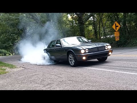 2000 Jaguar XJR Full Send Burnout!