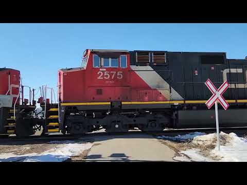90s Lashup! CN 2522 Leads A Long Northbound Grain Train With Old Hoppers And A 90s Lashup!!!