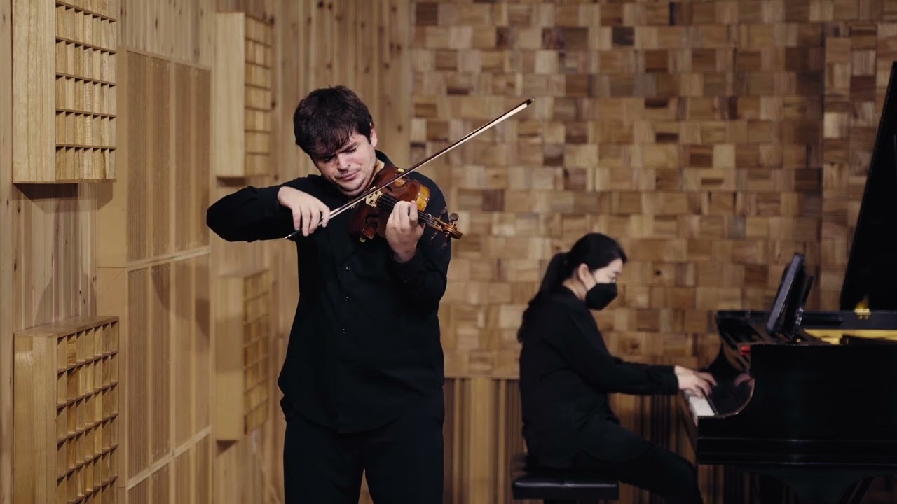 Promotional video thumbnail 1 for Spanish Violinist playing multi genre