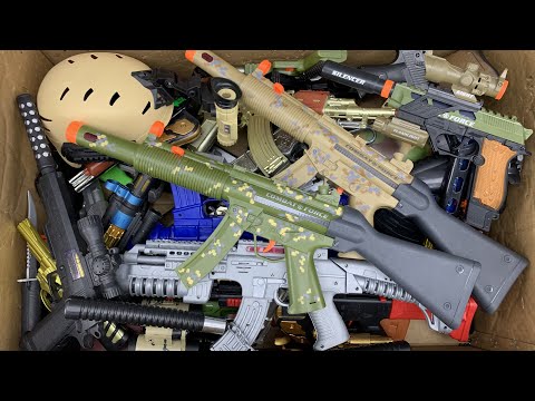 Box of Toy Realistic Black Guns, Bead Shooter Guns, Desert Eagle, Kanas, Machine Gun