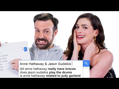 Anne Hathaway Is Married, Isn't British And Isn't A Vampire (Or So She Told Jason Sudekis)