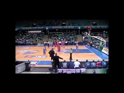 Deutsche Bank Skyliners vs. Telekom Baskets Bonn 9.2.2011