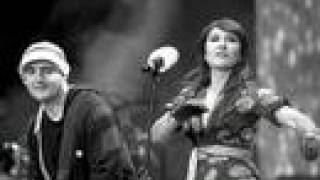 5-. Queda el silencio (CD Una pequeña parte del mundo)