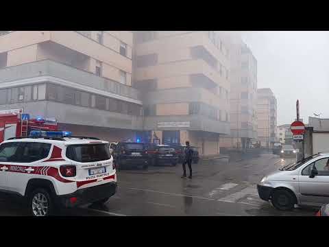 Incendio a Palazzo Rota, l'intervento dei Vigili del fuoco