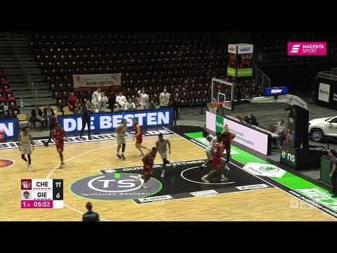 46ers-TV: Nuni Omot mit Euro-Step