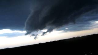 preview picture of video '4/29/2010 Storm Chase Northeast of Beatrice, Nebraska part 3'