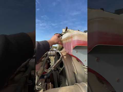 Peterbilt/Kenworth coolant reservoir tank removal￼￼ without completely￼ draining coolant.