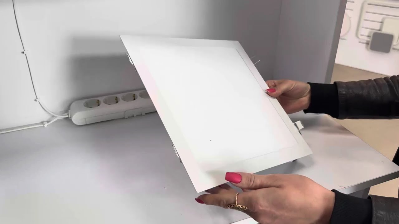 Врізна світлодіодна панель LEZARD 24W 1910Lm 6400K квадрат 464RKP-24